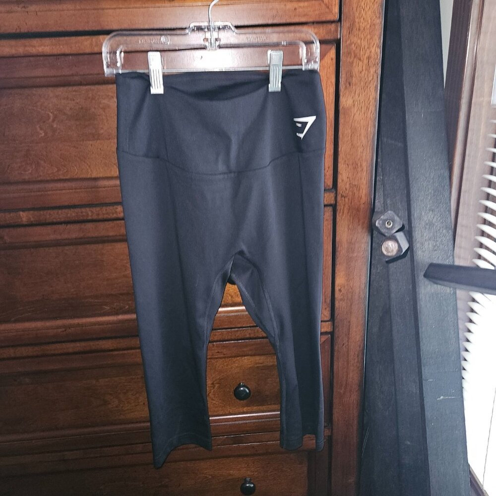 Gymshark Black Capri Leggings Size M